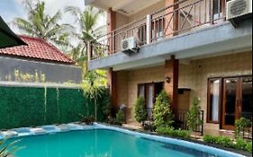Wahyuga Sari Guest House Nita Salon & Spa