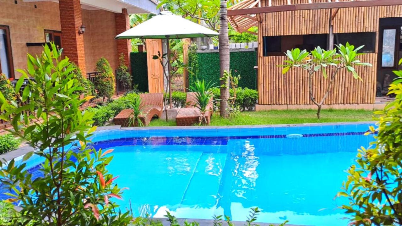Wahyuga Sari Guest House Nita Salon & Spa Lembongan Extérieur photo